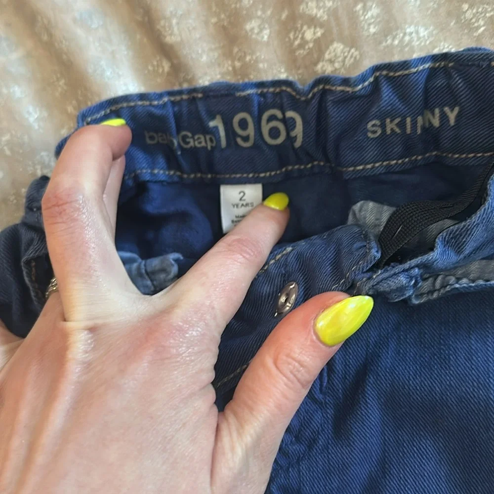 Baby gap size 2t skinny jeans